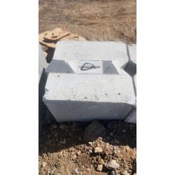 Concrete Block 1' x 6' smooth cap