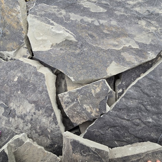 Raven Flagstone 2" Raven Flagstone 2"