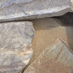 1 3/4" - 2 1/4" Mars Mountain Flagstone  1 3/4" - 2 1/4" Mars Mountain Flagstone